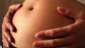Essential oils and pregnancy - Aromatherapy essential oils guide